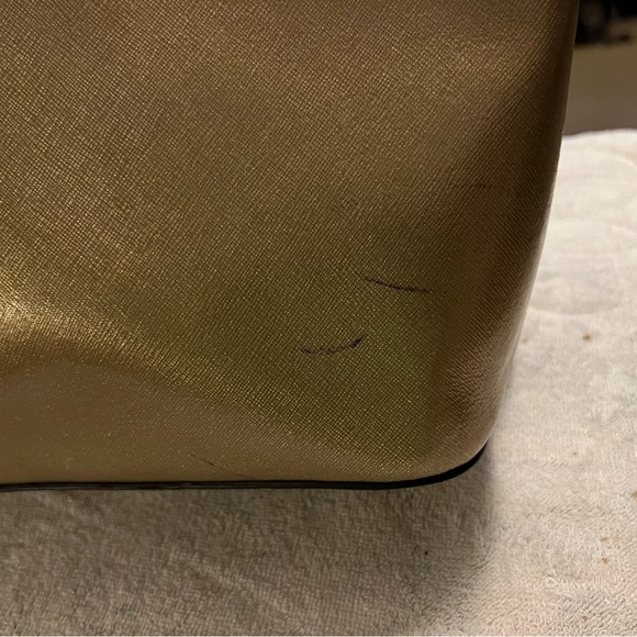 Michael Kors Jet Set Travel Tote - Picture 5 of 13